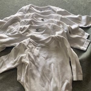 6 white Hudson Baby Long sleeve onesies